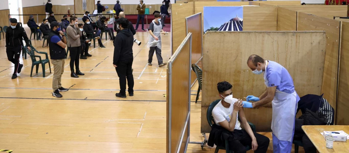 Βρετανία: Ξεκινά τον σχεδιασμό για ενισχυτικές δόσεις εμβολίων από τον Σεπτέμβριο